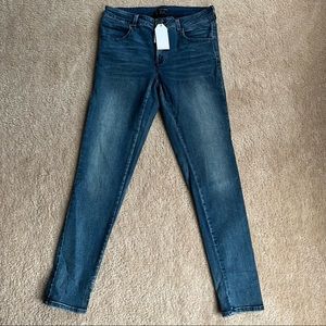 32” Universal Standard Seine Mid Rise Skinny Jeans